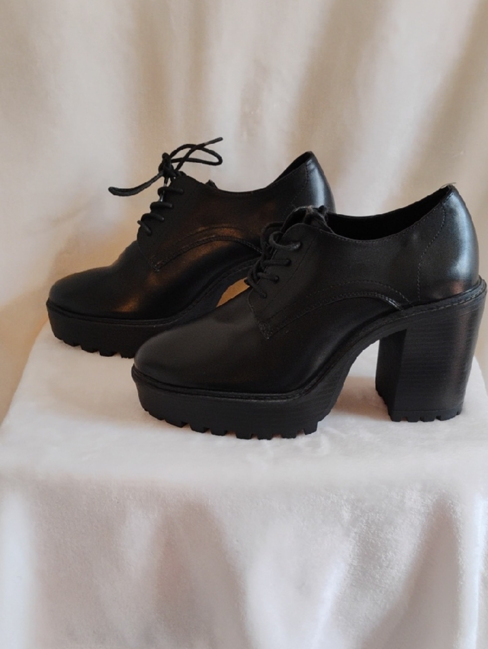 Torrid Women's Black Lace-Up Heeled Oxford 11WW